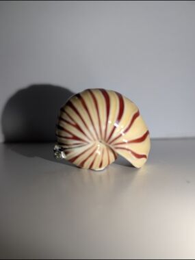 Monet Enameled Nautilus Sea Shell Hinged Trinket Box Collectible Magnetic